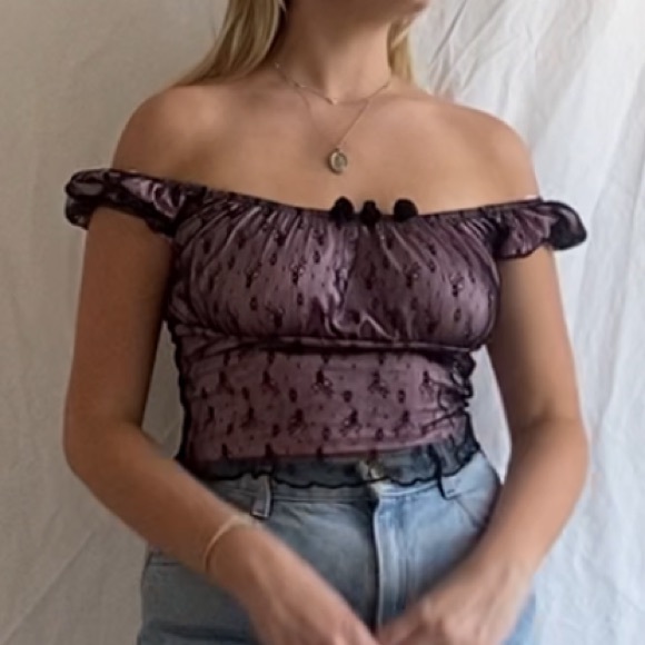 Y2K off the shoulder top - Picture 1 of 7
